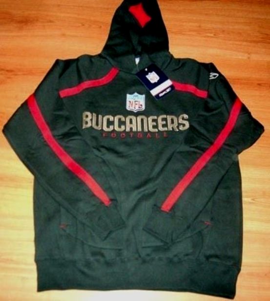 tampa bay buccaneers sweatshirt