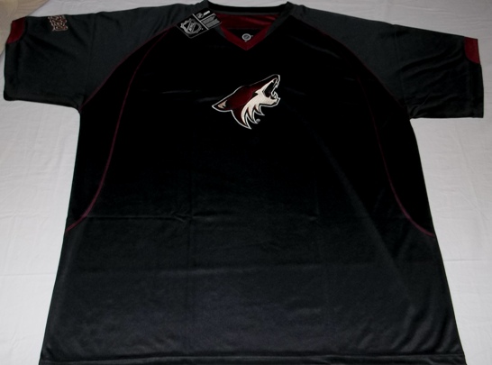 coyotes black jersey